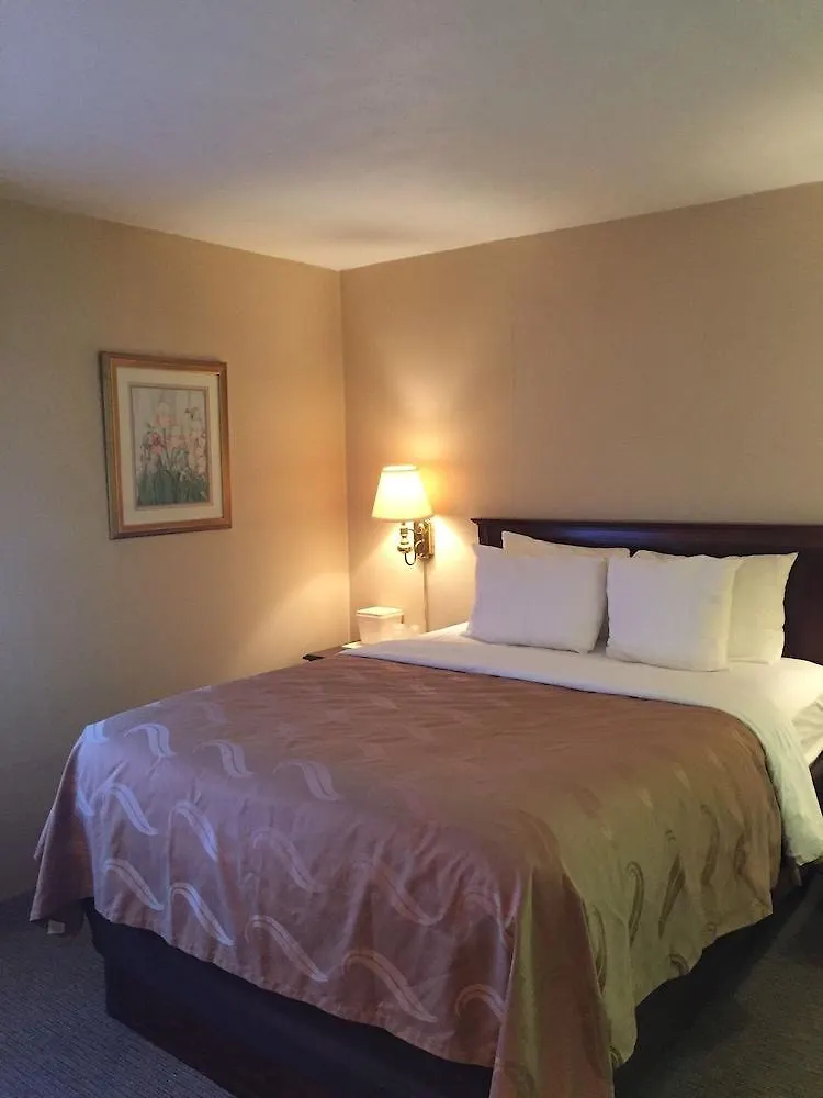 Quality Inn Pittsburgh Airport Oakdale
