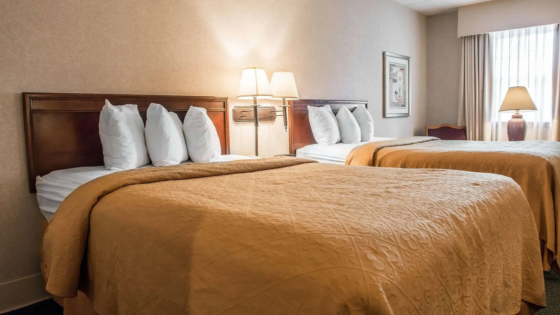 Quality Inn Pittsburgh Airport Oakdale