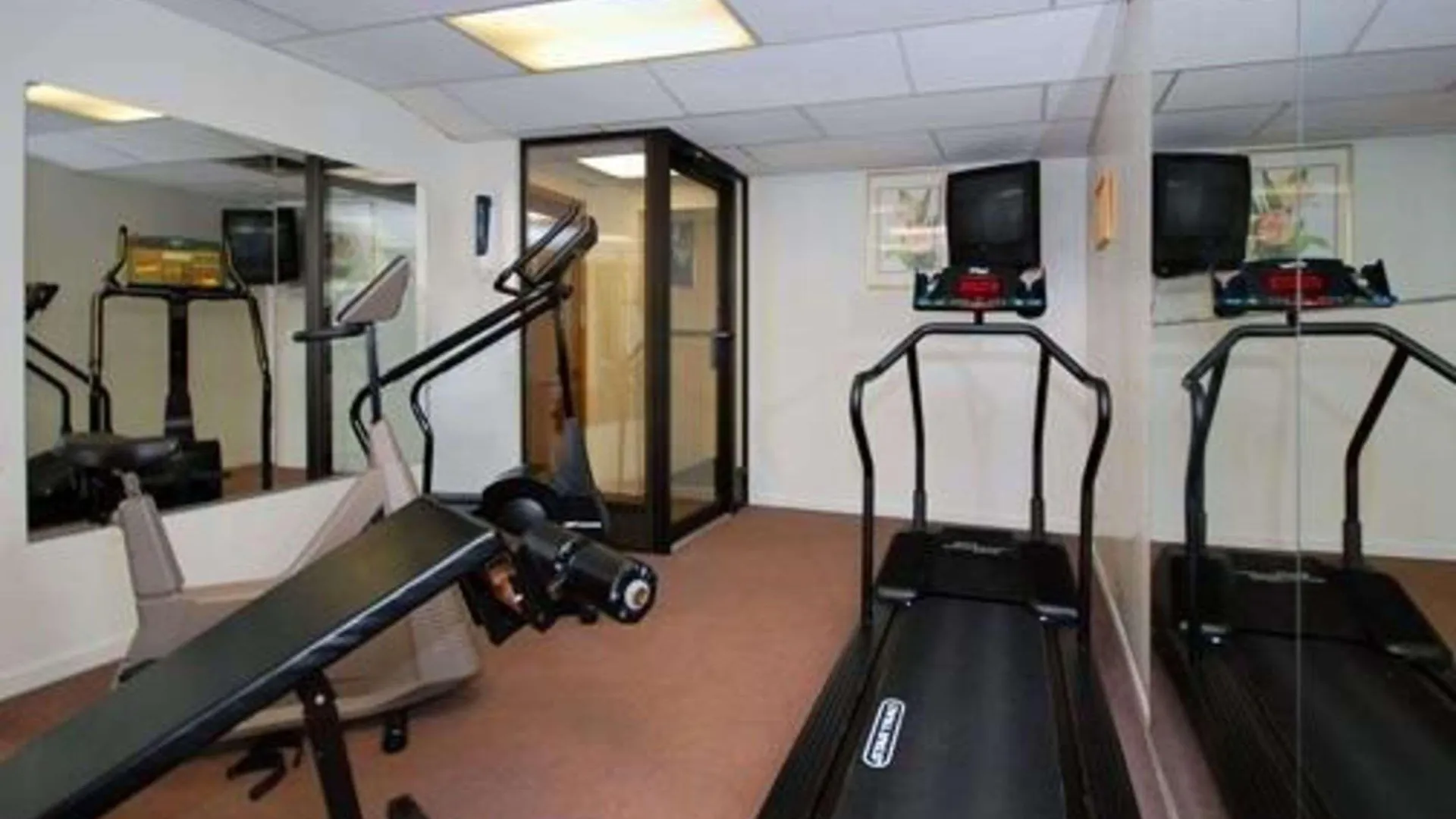 Quality Inn Pittsburgh Airport Oakdale 2*,  United States