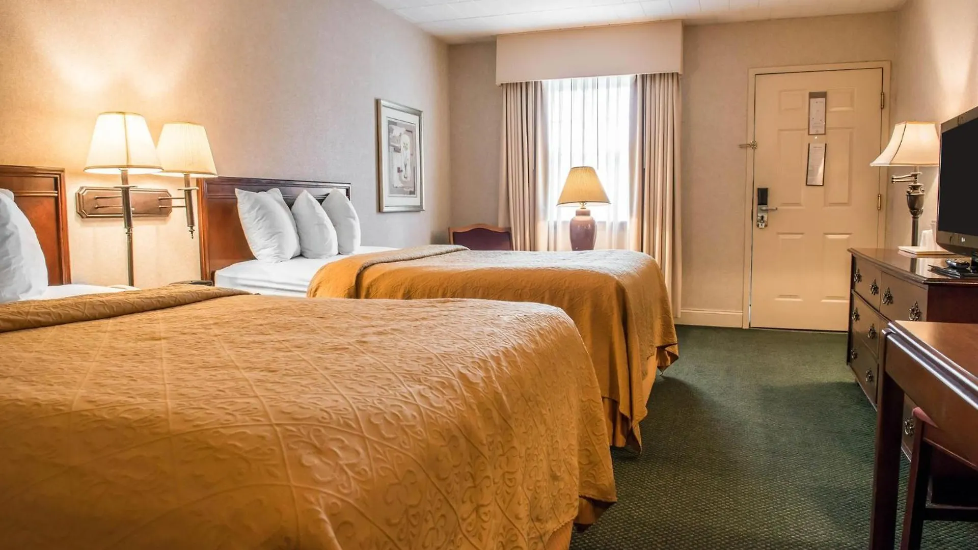 Quality Inn Pittsburgh Airport Oakdale