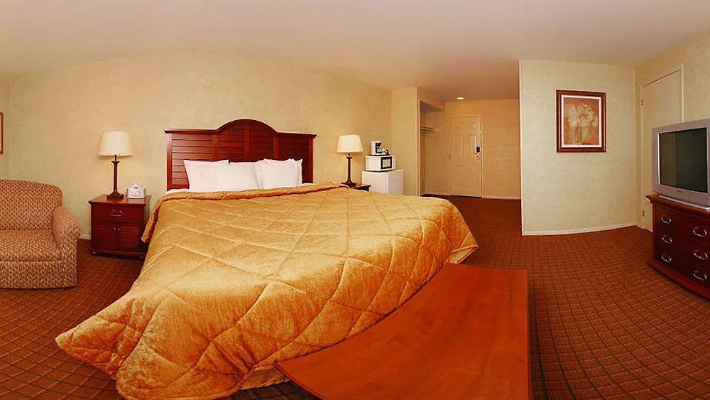 Quality Inn Pittsburgh Airport Oakdale